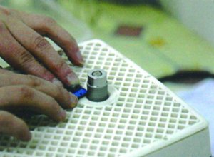 ルーターでガラスを研磨|グラクラマーケット